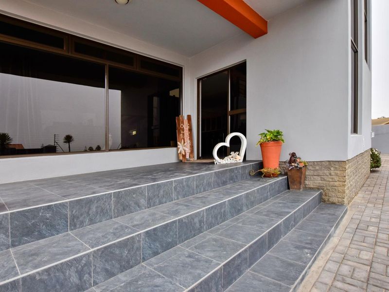 Ext 9, Swakopmund:  NEAT, SPACIOUS, ATTRACTIVE HOME is for Sale - Photo 3