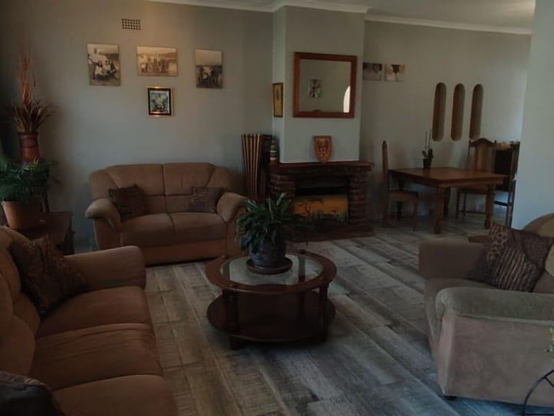 3 Bedroom House  with Flatlet For Sale George South - Photo 4