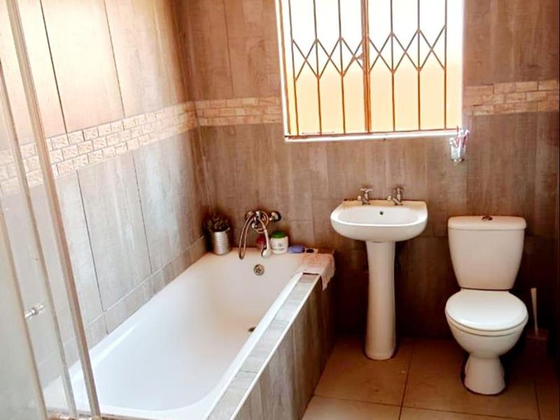 3 bedroom house for sale in Leondale - Photo 7