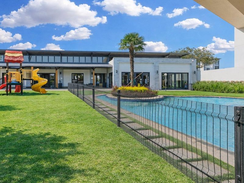 Charming, Spacious, and Ready for You - Photo 2