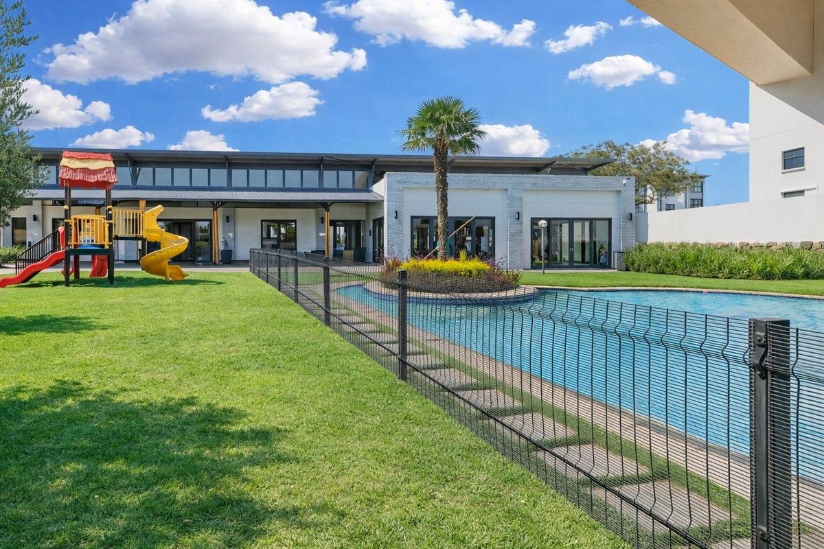 Charming, Spacious, and Ready for You - Photo 2