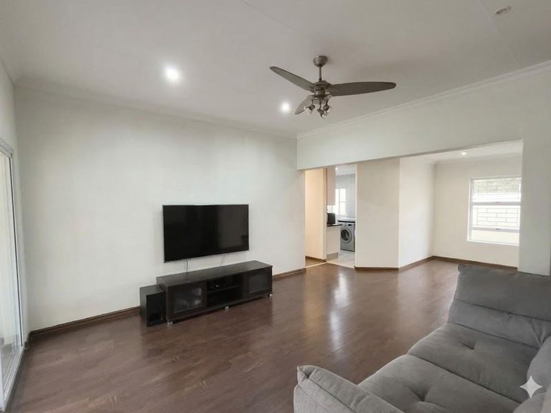 Modern Family Living in a Secure and Sought-After Complex - Photo 7
