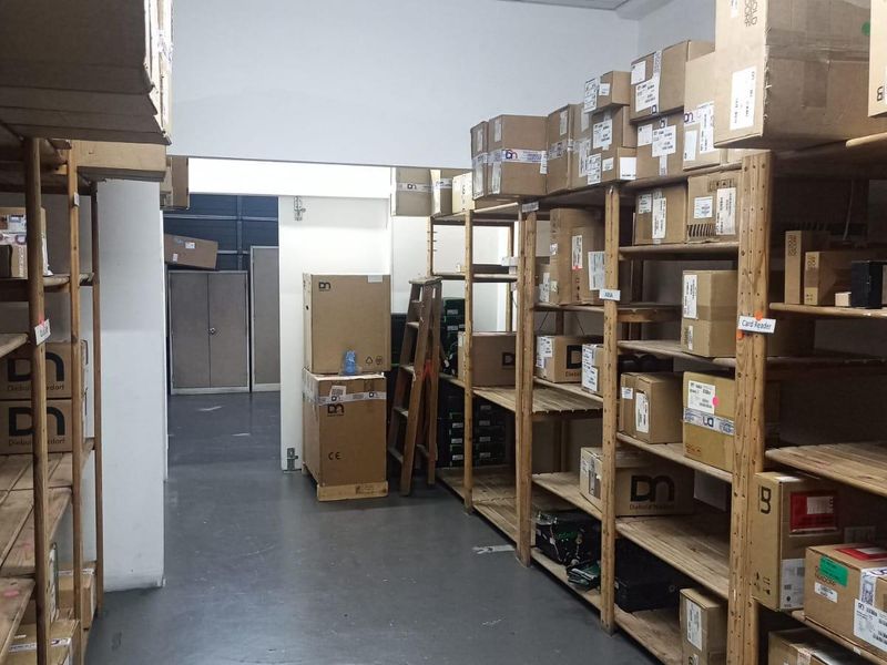 104.96m2 TO LET Freeway Business Park, Maitland / Secure Warehouse to rent with excellent access - Photo 3