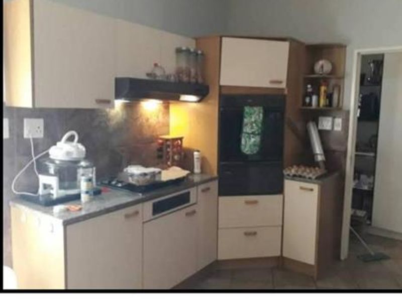 This exceptional property offers a unique blend of residential comfort, business potential, prime location close to town - Photo 2