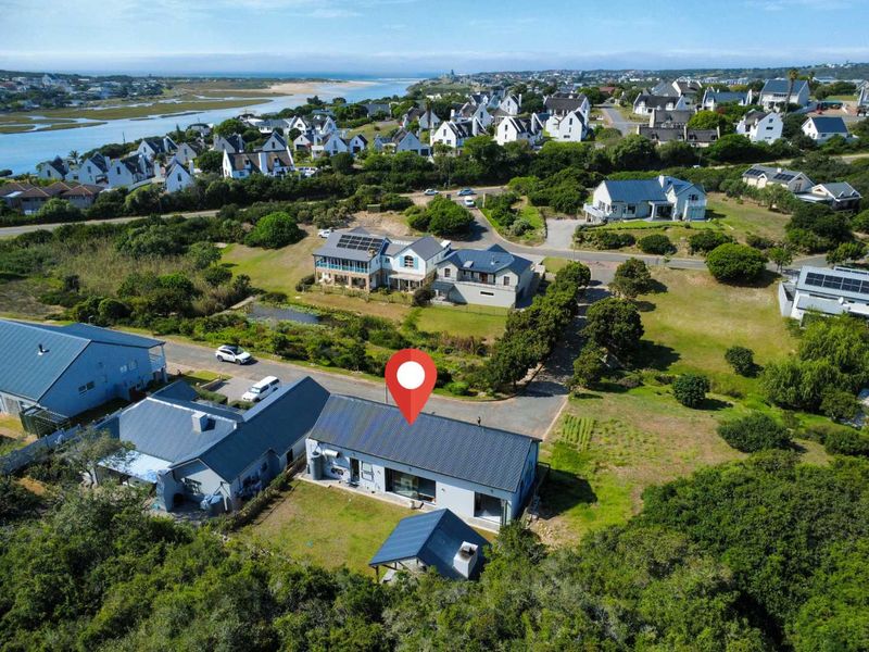 Neat two Bedroom home for sale in Stilbaai-Wes. - Photo 2