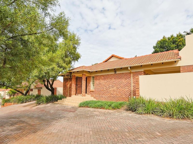 Beautiful 3-bedroom Simplex in The Wilds Estate - Photo 3