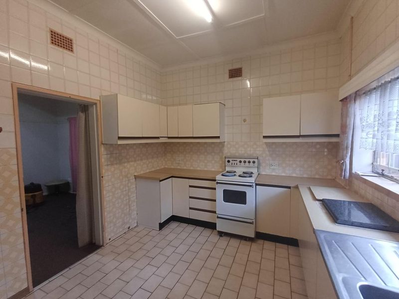 A Bargain for a family home or as an Investment property!!! Act now!!! - Photo 8