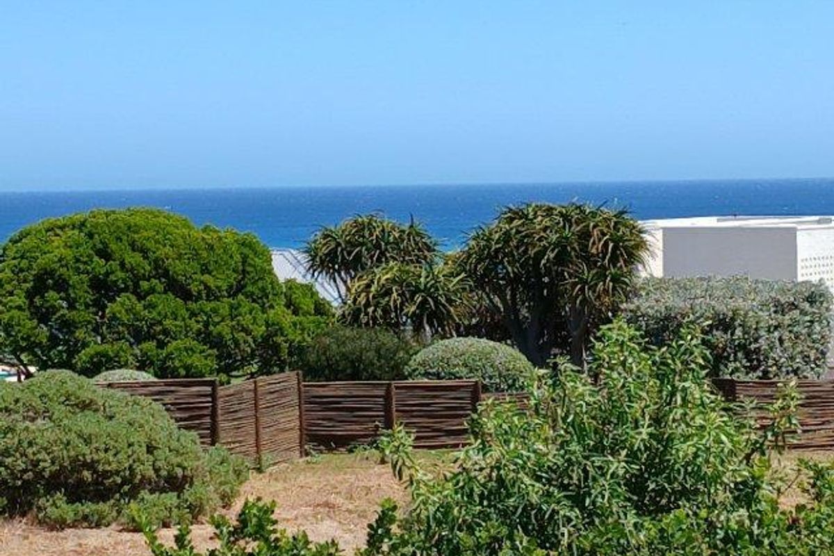 REMINDS ME OF THE LYRICS OF A SONG BY PERRY COMO - Photo 5