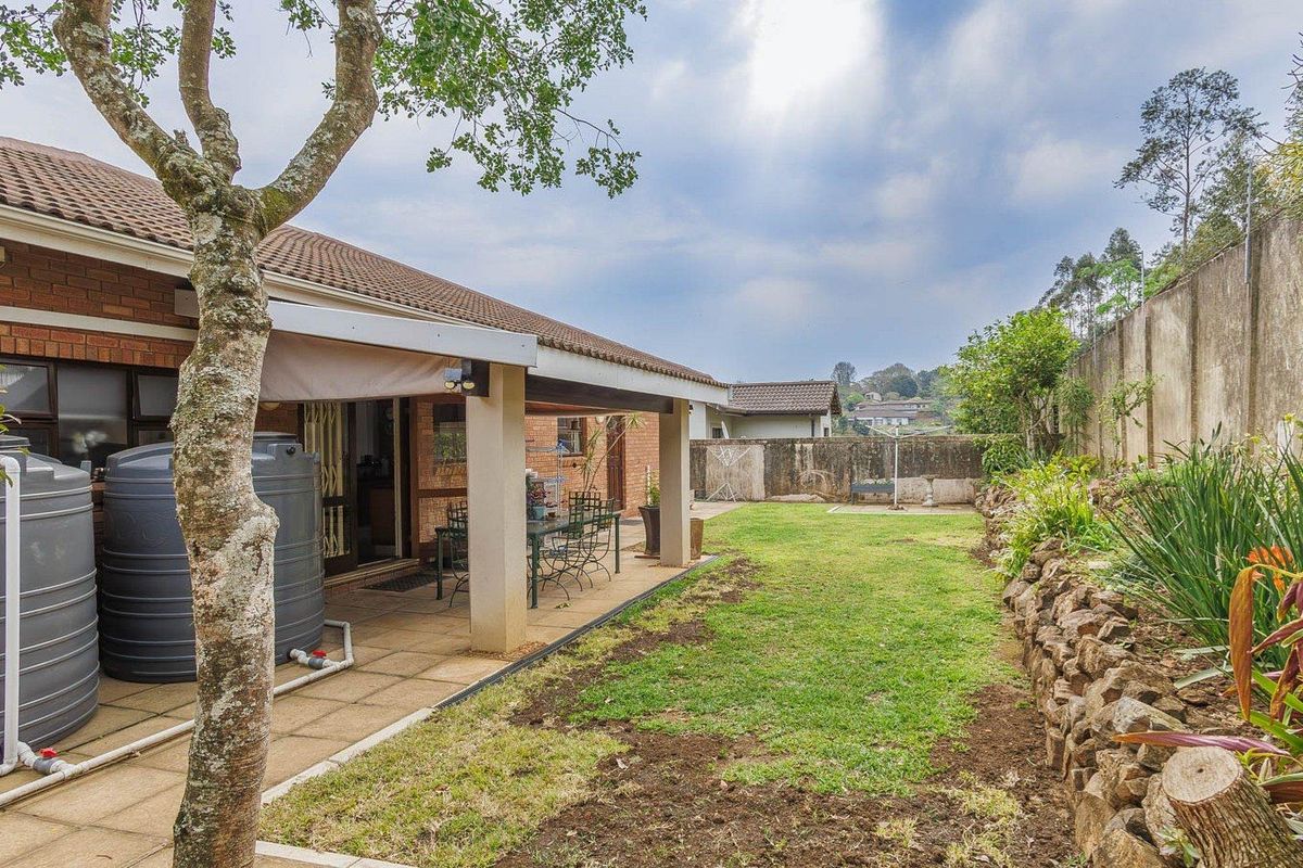Your Perfect Family Retreat in Greenvale Village, Hillcrest - Photo 4