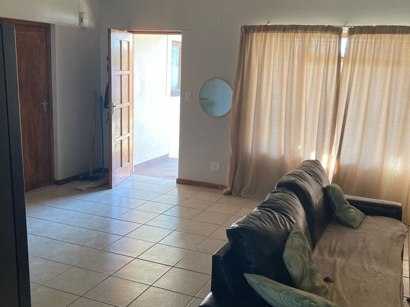 Dual Townhouse Opportunity on a Single Erf, Space, Comfort & Potential! - Photo 8