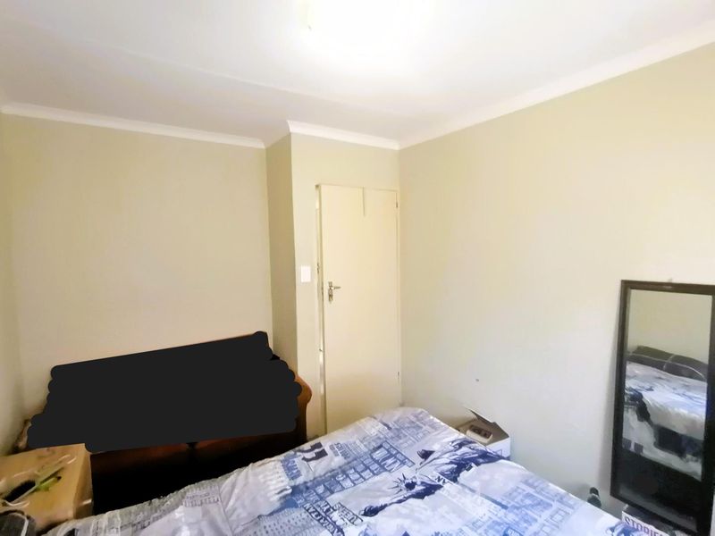 Beautiful three-bedroom home - Photo 8