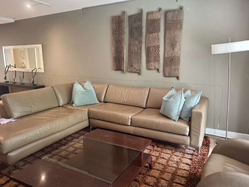 A GORGEOUS THREE BEDROOM FURNISHED APARTMENT - Photo 4