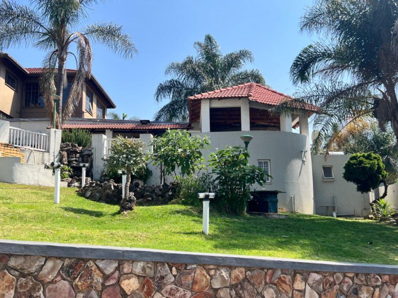 Bassonia Gem: Large 3-Bedroom House with Guest Flatlet - Photo 4