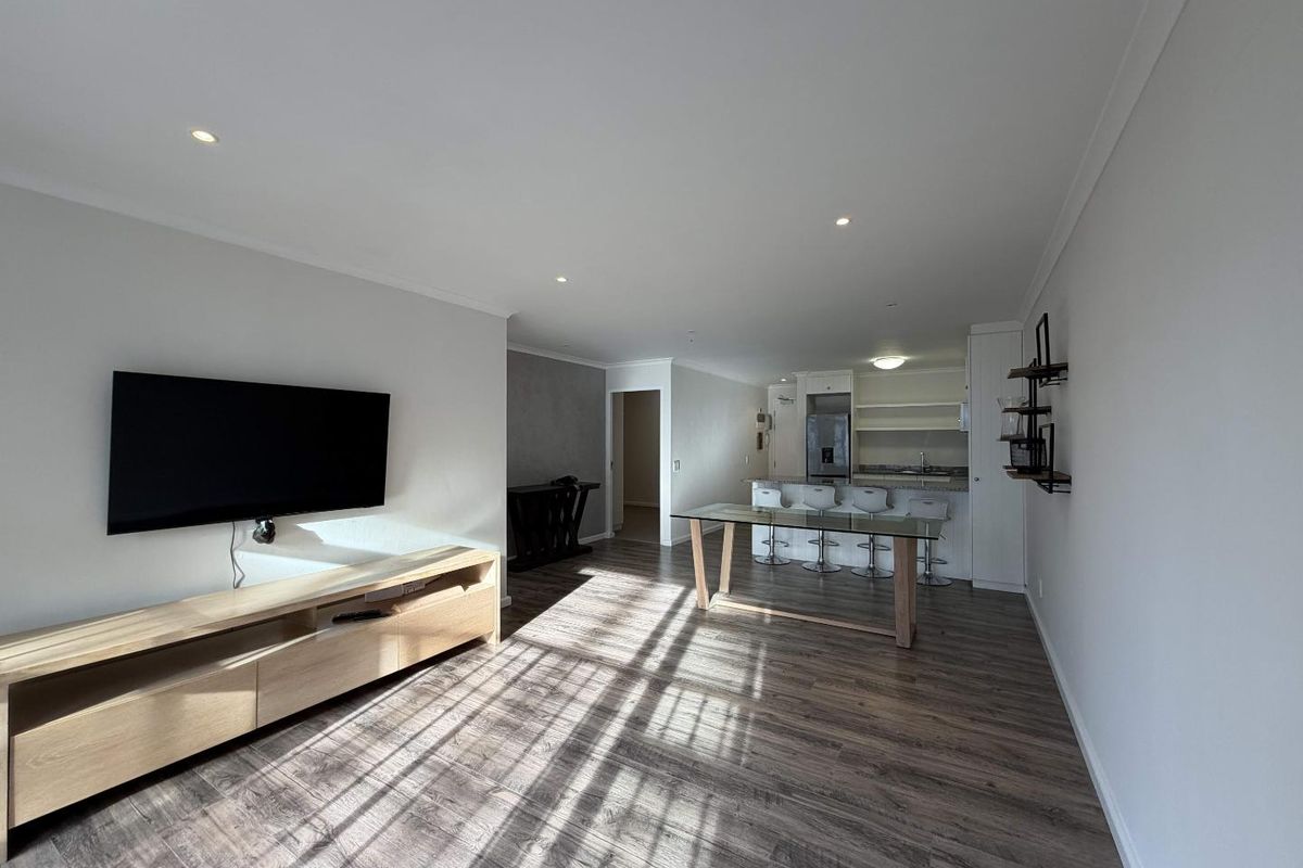 Light, Space and Lifestyle in the Heart of Claremont - Photo 2