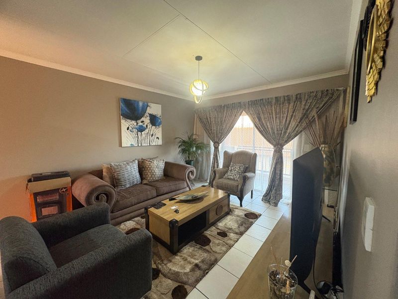 2 Bedroom Home in Parklands Estate - Photo 2