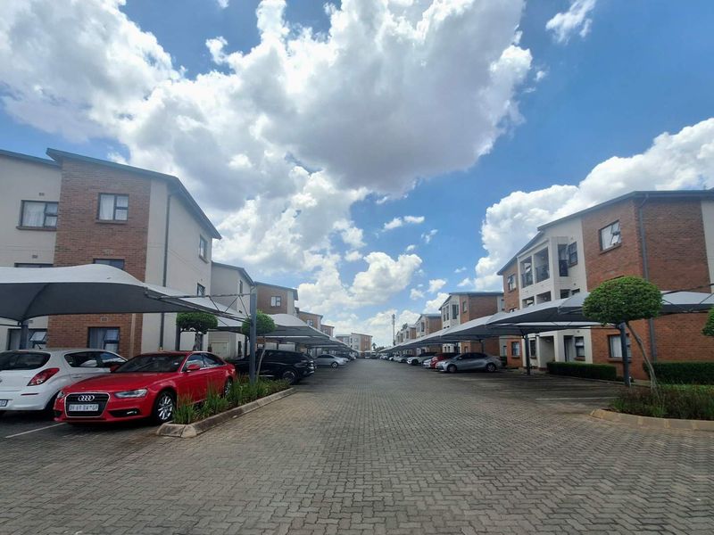 Neat As A Pin! - Photo 7