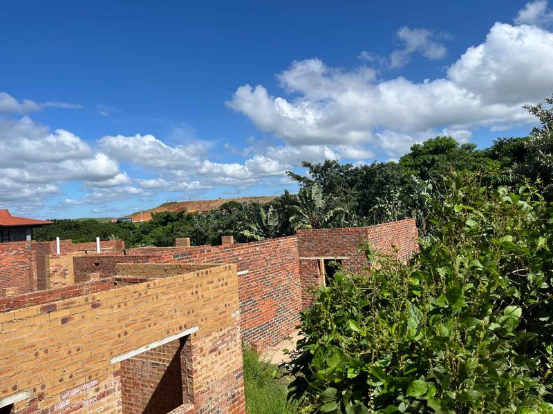 An incredible investment opportunity for a discerning buyer to complete the home to their taste while benefiting from an excellent price point - Photo 5