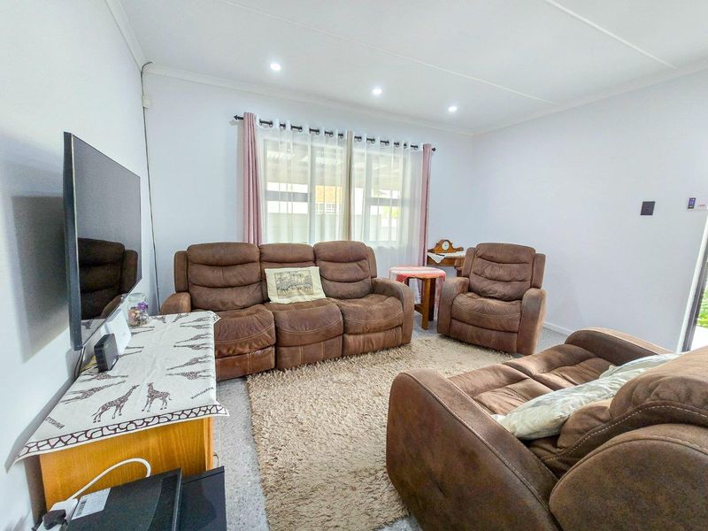Newly renovated and ideal for first time buyers. - Photo 4