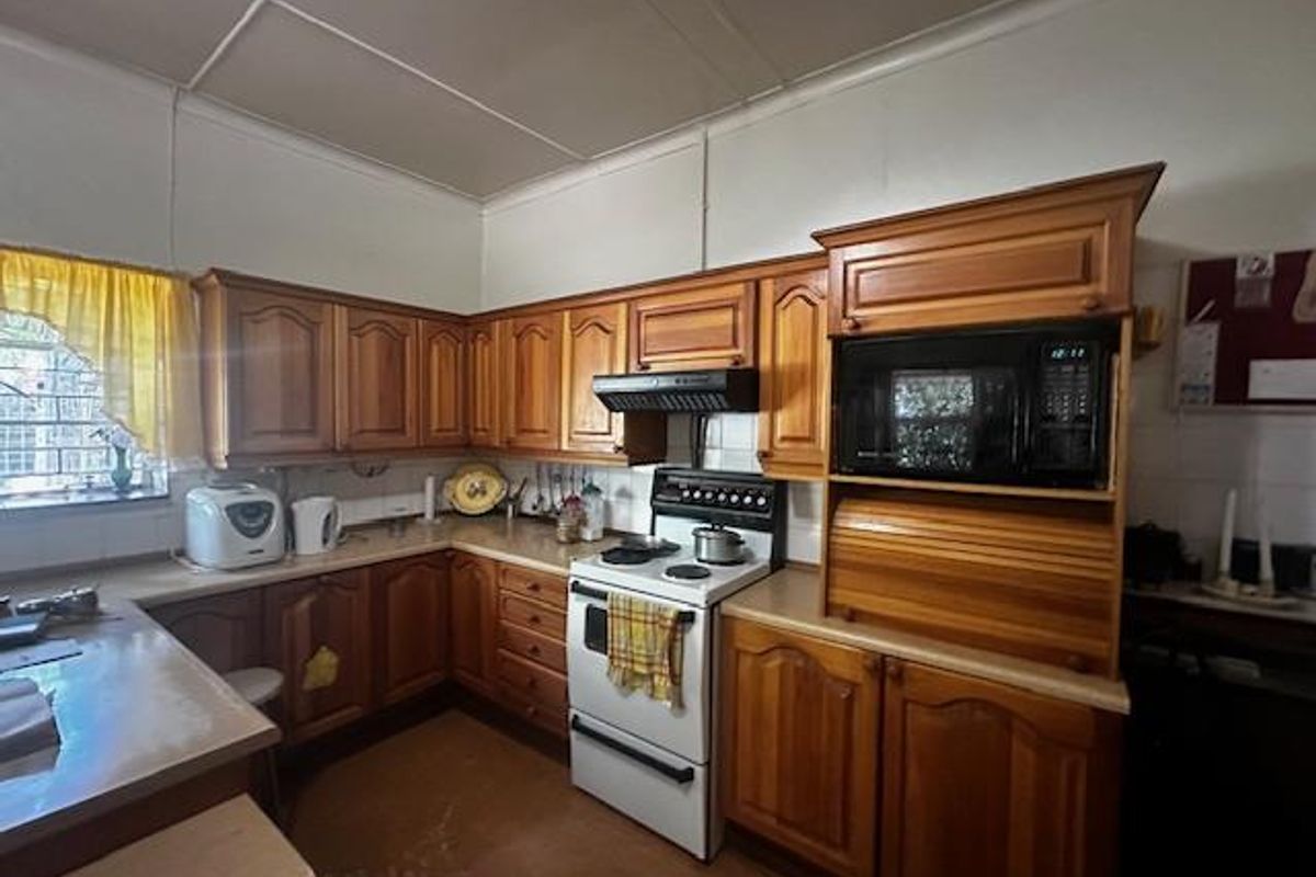 Peaceful Country Retreat on Double Erf with 2 Boreholes & Office Space - Photo 2