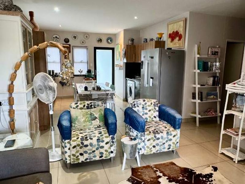 Ideal for retirement or starting home - Photo 8