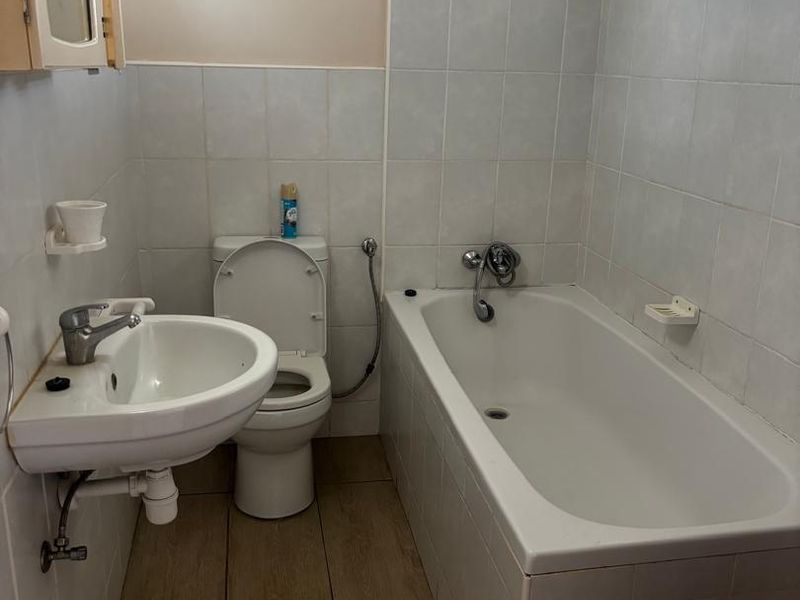 1Beroom flat with garage - Photo 5