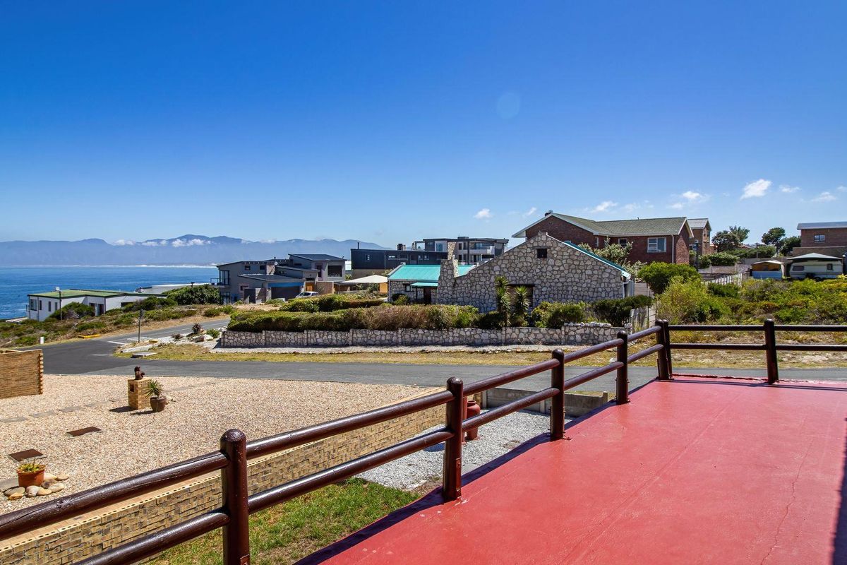 Location Perfection - Photo 5