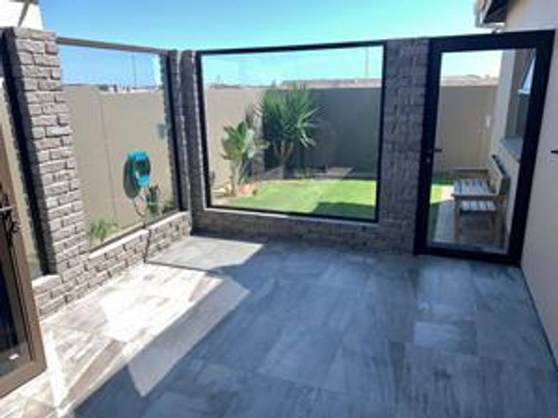Stunning Home - Photo 9