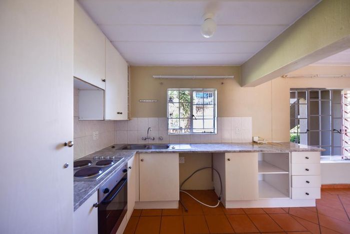 Property #2555841, Townhouse Rental Monthly in Moreleta Park