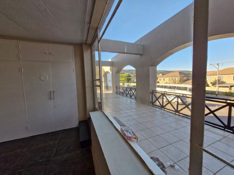 2 Bedroom Apartment For Renta in Waverly - Photo 5