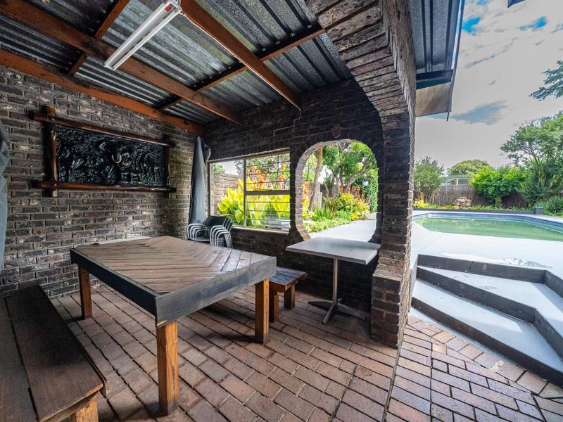 5 Bedroom double story for Sale in Farrarmere - Photo 9