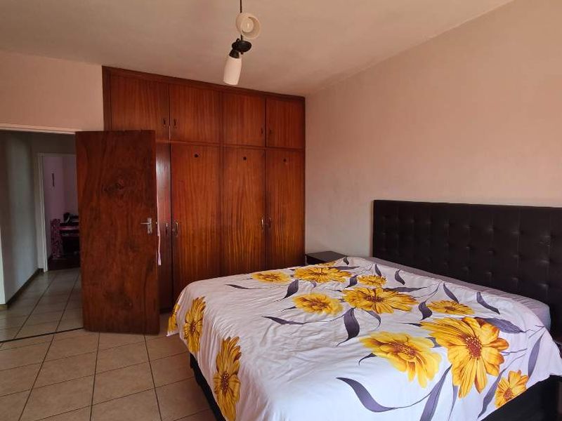 Spacious 2-Bedroom Apartment to Rent – Newton Park - Photo 9