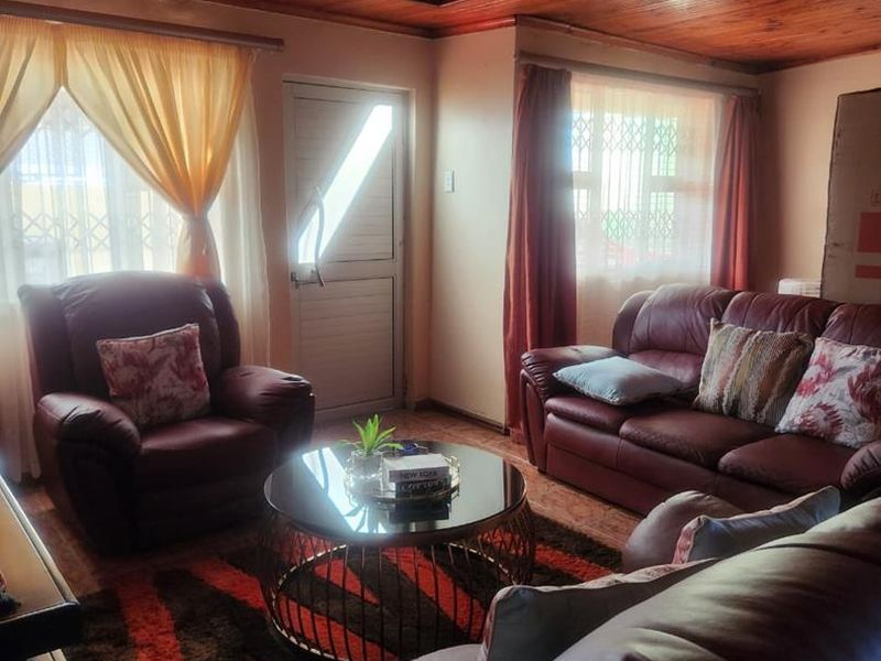 2 Bedroom House for Sale in Nyanga - Photo 3