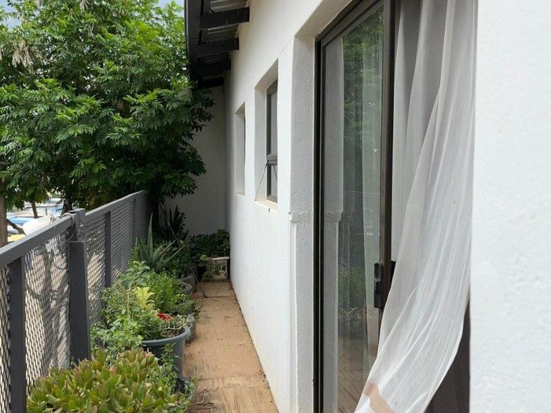 2-Bedroom Double Storey Freestanding House + 2 rooms outside( Income generating) - Photo 5