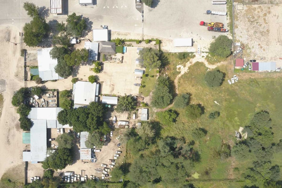 Industrial / Guesthouse Combined - For Sale - Katima Mulilo - Photo 5