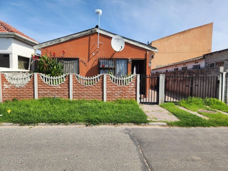 Charming 3-Bedroom Home for Sale in Khayelitsha, B Section - Photo 3