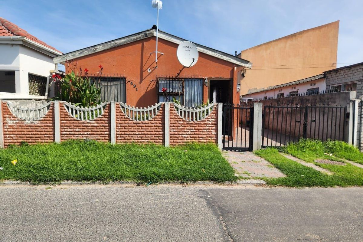 Charming 3-Bedroom Home for Sale in Khayelitsha, B Section - Photo 3