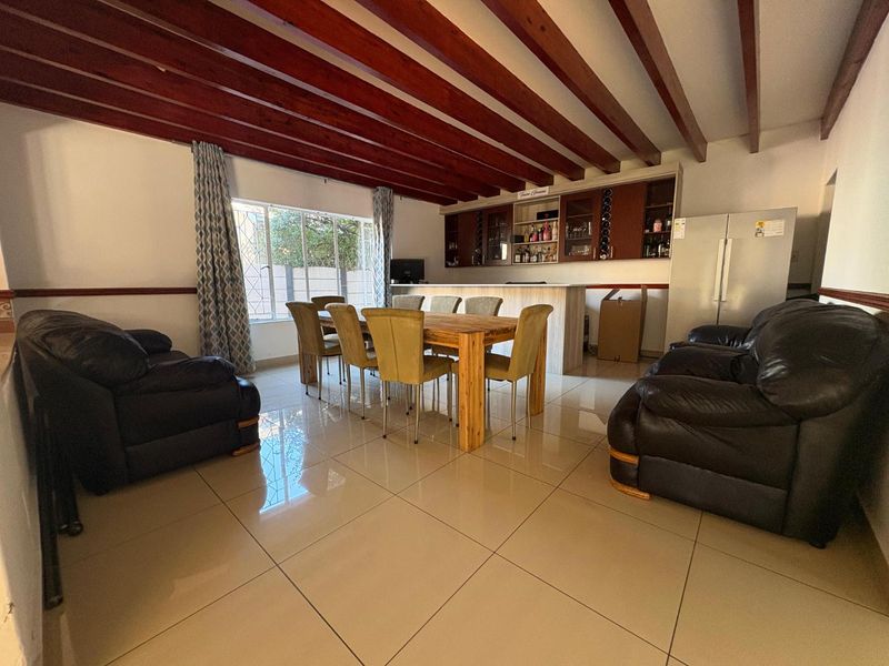 Spacious Modern Family Home with Outstanding Features - Photo 3