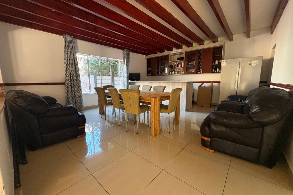 Spacious Modern Family Home with Outstanding Features - Photo 3