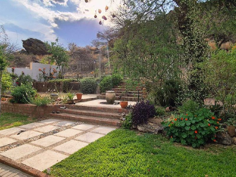 2-Bedroom Gem with Mountain Views for sale in Elisenheim, Windhoek! - Photo 3