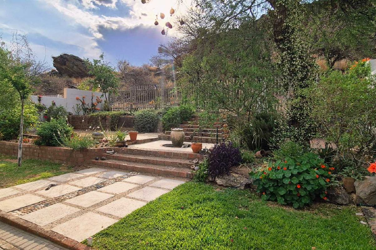 2-Bedroom Gem with Mountain Views for sale in Elisenheim, Windhoek! - Photo 3