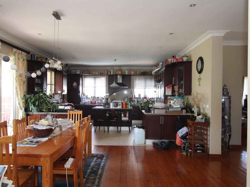 Spacious Family Home in Durban North - Photo 7