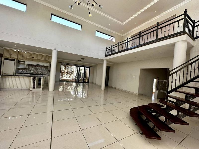 House For Sale in Suiderhof - Photo 3