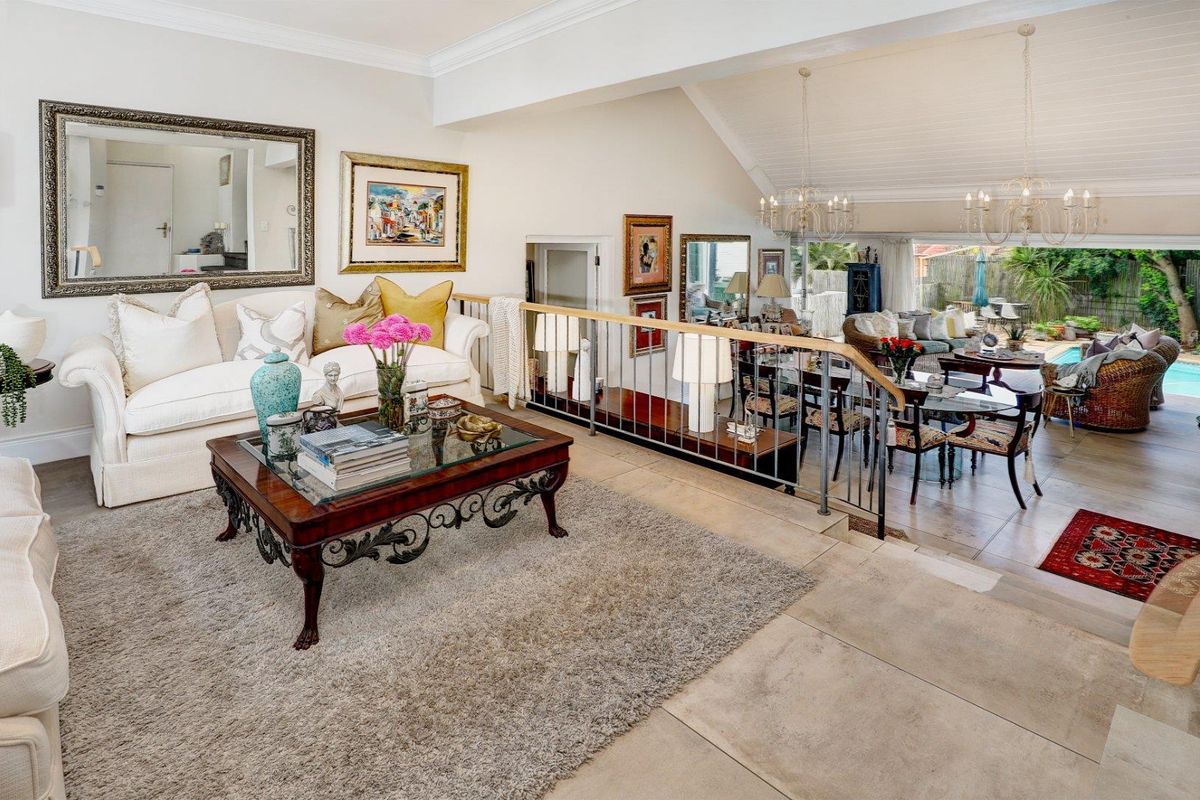 Spacious Open-Plan Family Home & Spectacular Views - Photo 4