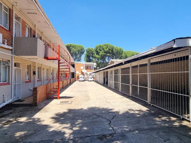 BLOCK OF FLATS - VERY GOOD LOCATION EXCLUSIVE SOLE MANDATE - Photo 6