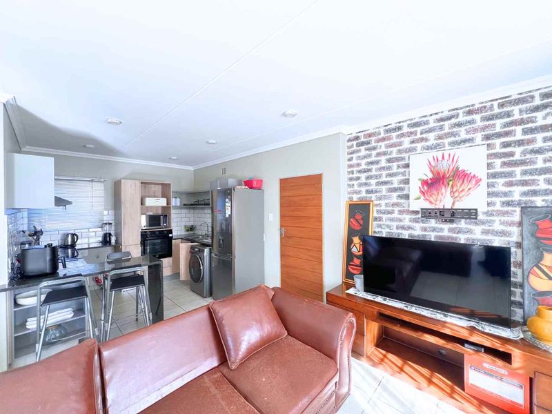 Three Bedroom home in Capital View Estate - Photo 6