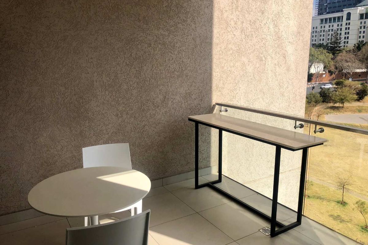 2 Bed Furnished Apartment in Sandown - Photo 5