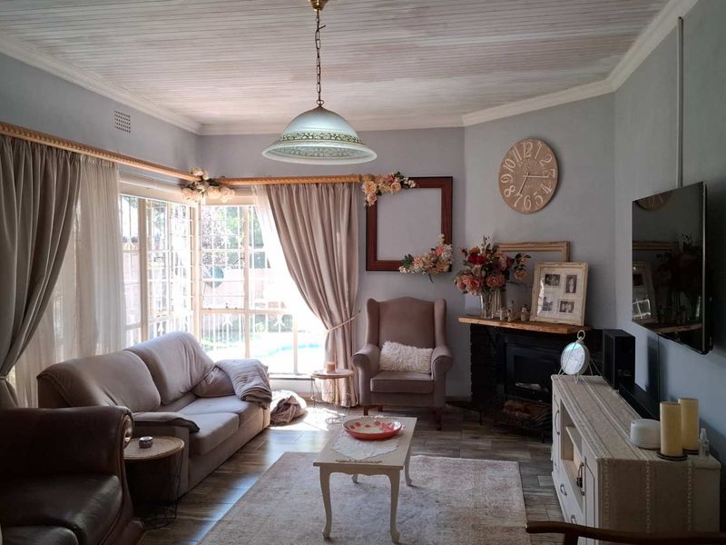 Stunning Home with 2 Flats and Solar - Photo 5