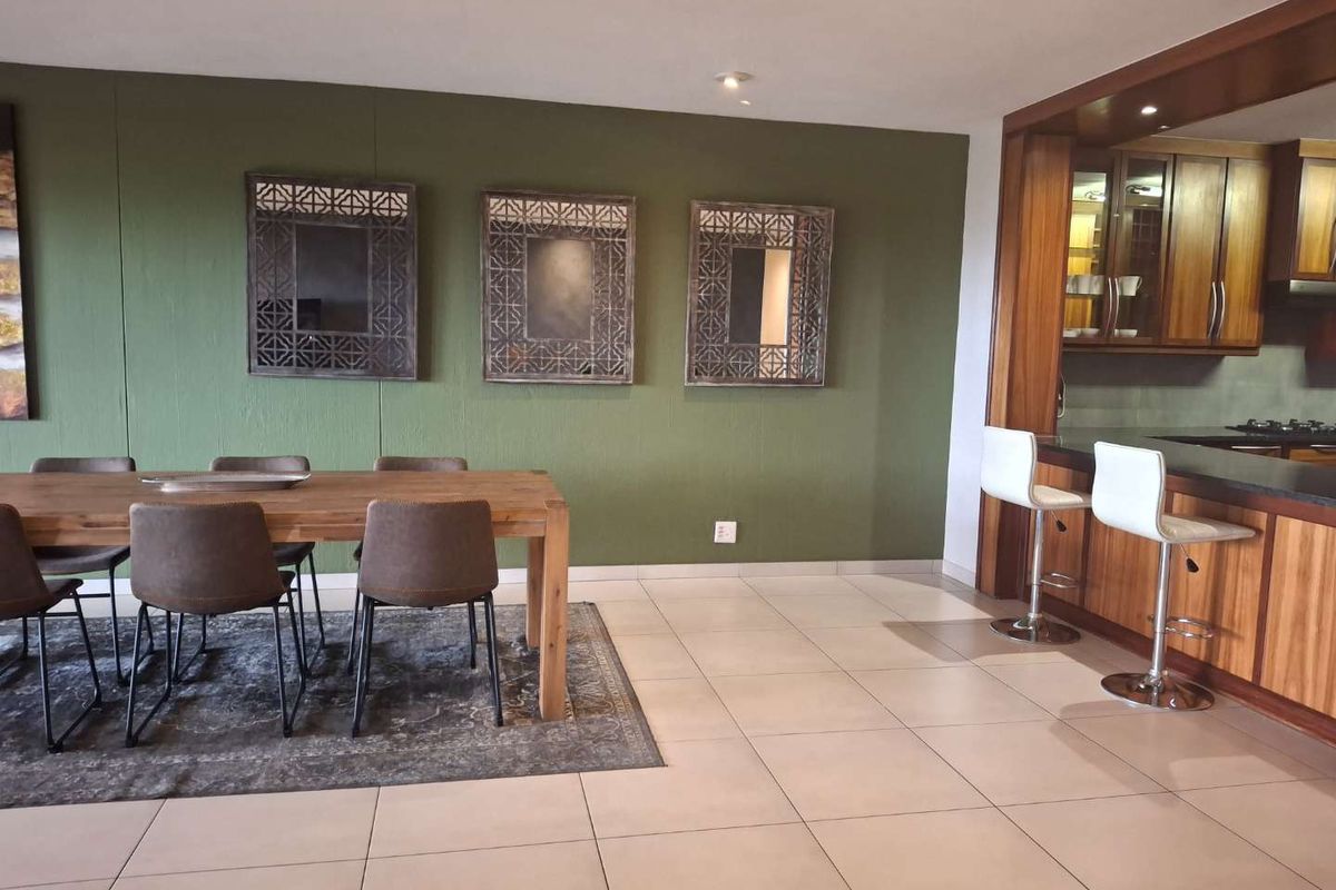 A BEAUTIFULLY FURNISHED THREE BEDROOM APARTMENT - Photo 5