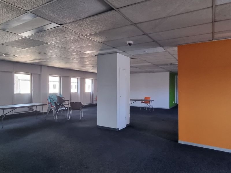 1 188m2 Bedfordview Office To Let - Photo 9