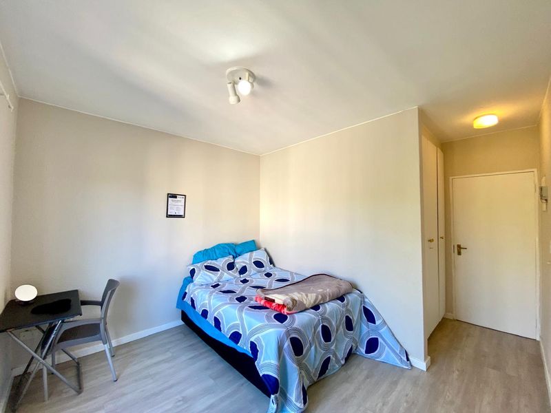 LOVELY SPACIOUS ONE BED NEAR HYDE PARK SHOPPING CENTRE - Photo 8